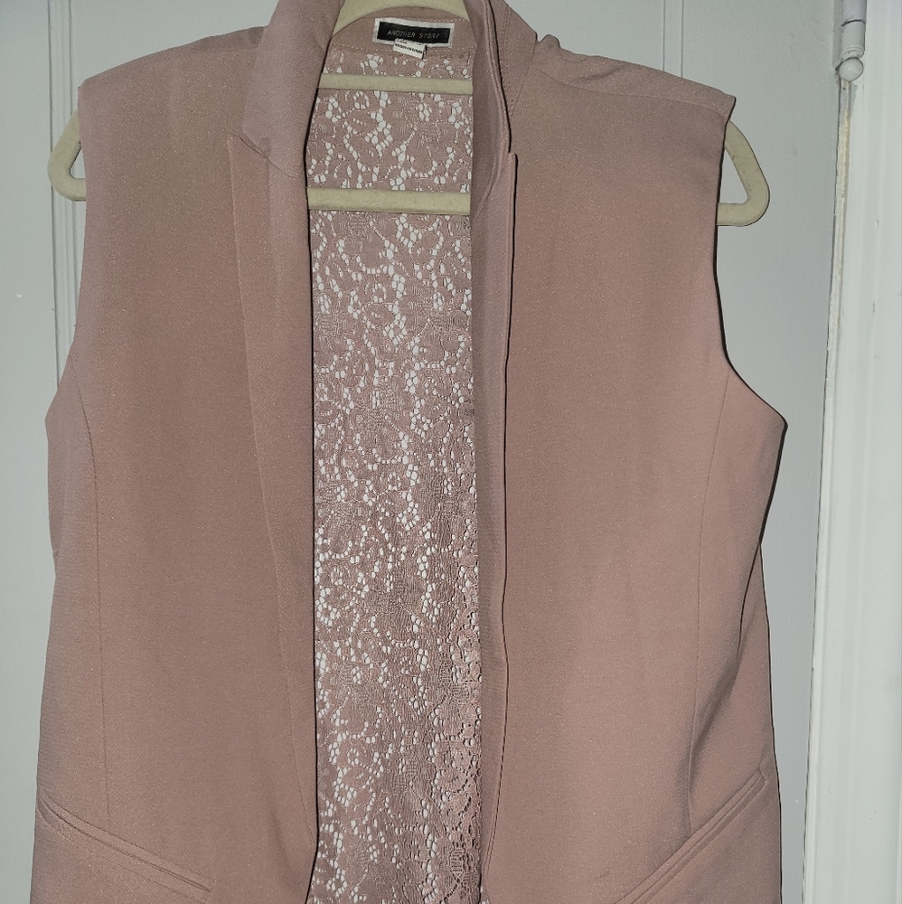 Women's vest with lace back detail